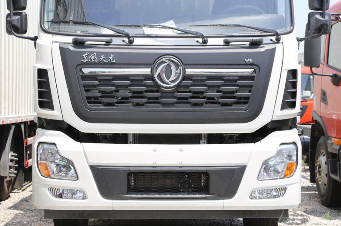 DFC Dongfeng Commercial Vehicle Tianjin KR PLUS Comfort Edition 290 HP 4X2 9.8m Van 