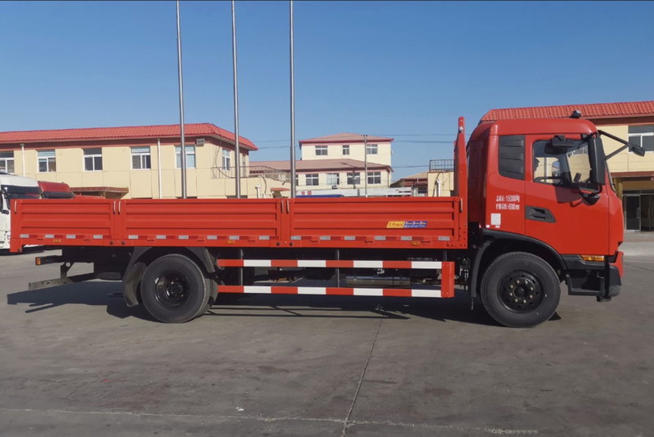 Dongfeng Commercial Vehicle Tianjin KR 225 HP 4X2 9.8m van truck