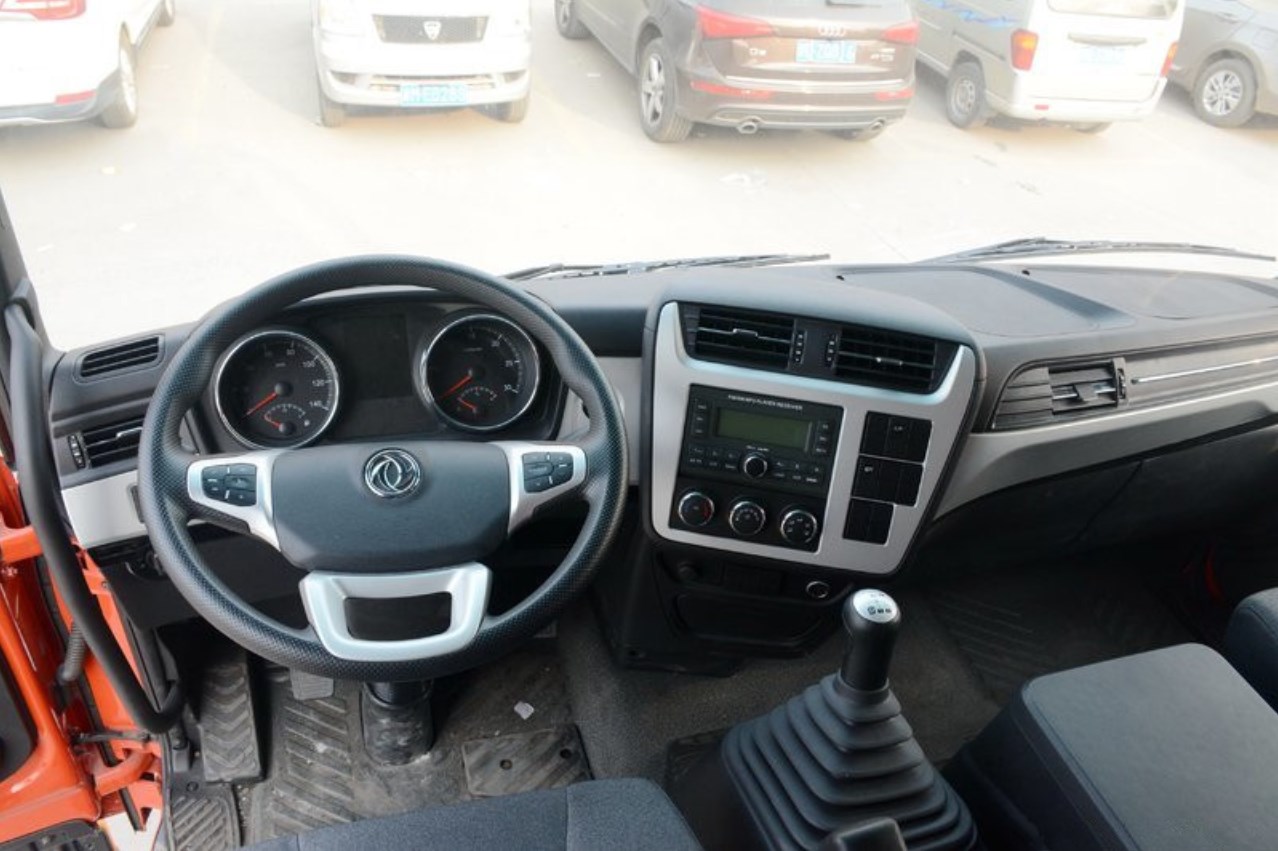 Dongfeng Commercial Vehicle Tianjin KR PLUS 290 HP 4X2 9.8m van truck 