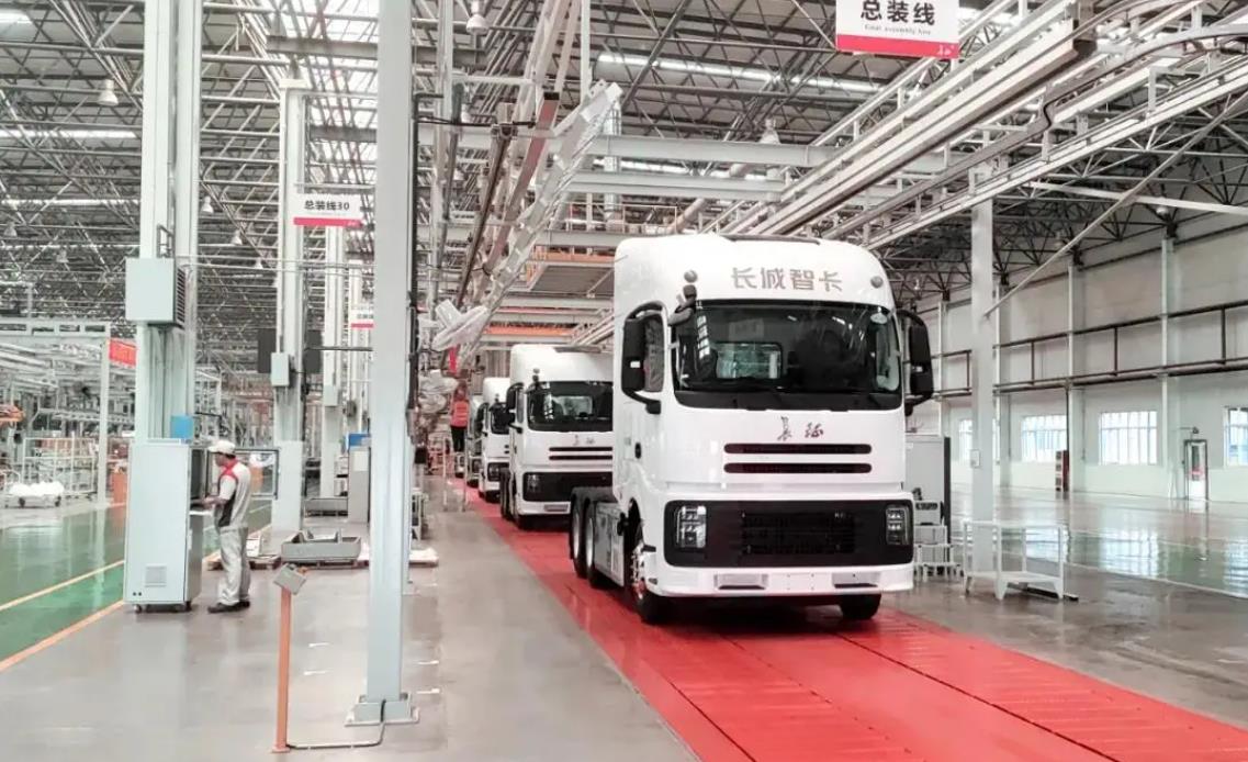 Great Wall of China hybrid heavy truck tests in Turpan, Xinjiang