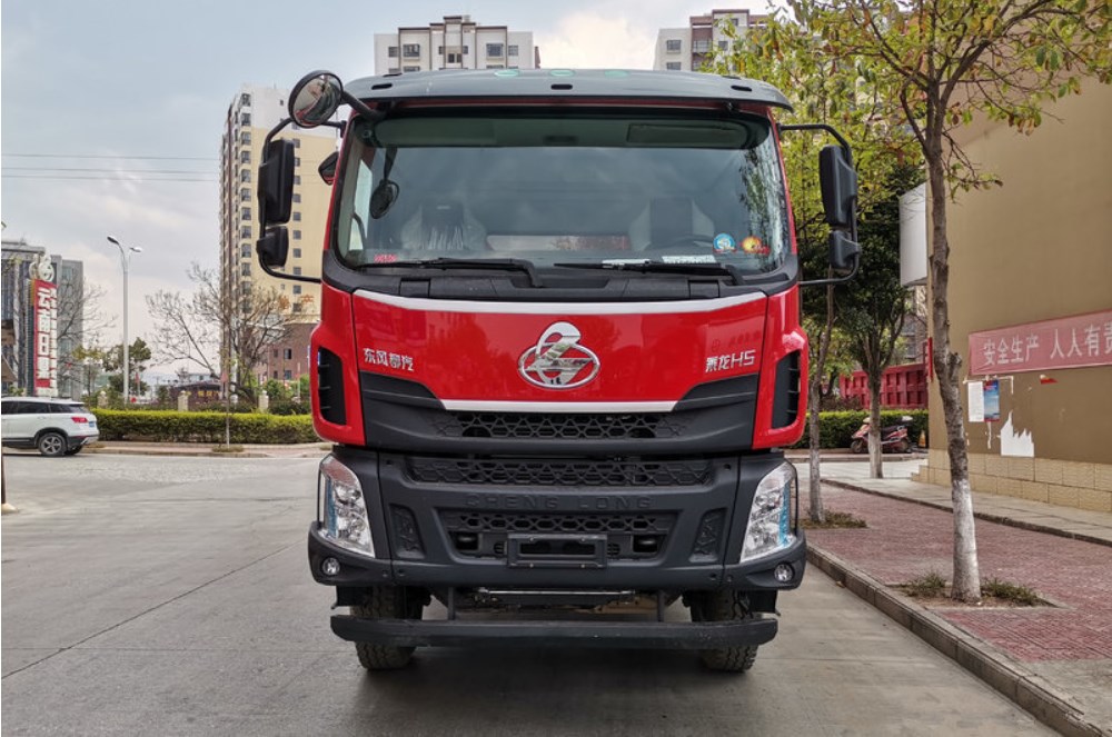 Dongfeng Liuzhou Motor New Chenglong M3 245HP 6X2 4.6m dump truck