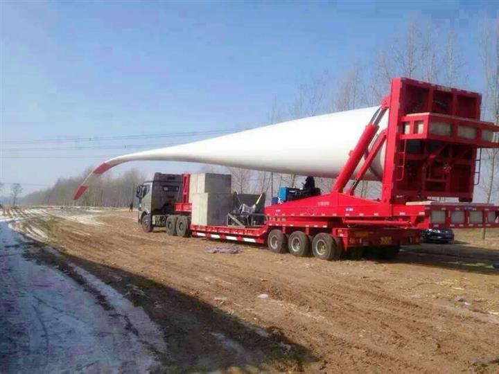 Wind power equipment transportation semi-trailer ordered by South African customer