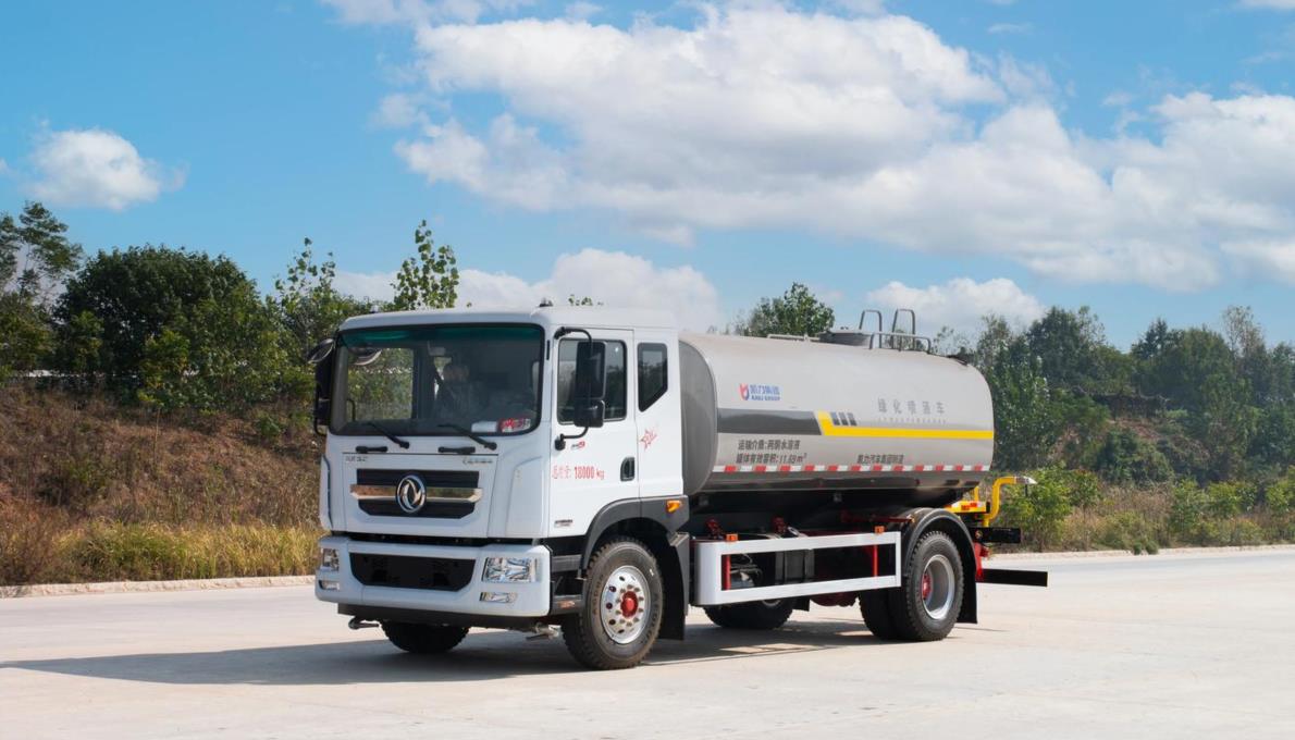 Sprinkler trucks ordered by Saudi Arabian customers