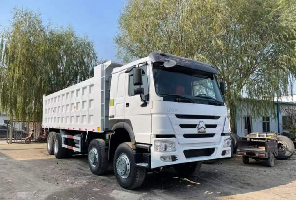 A Comprehensive Review of the SINOTRUK Haohan N5W Light Luxury Version 340 HP 8X4 5.6m Dump Truck