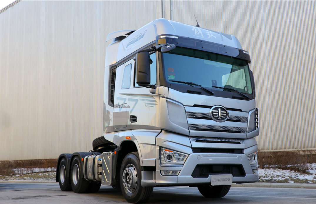 Jiefang J7 Elite 15.6L CNG 600 horsepower 6X4 ZF 12-speed AMT automatic transmission tractor 
